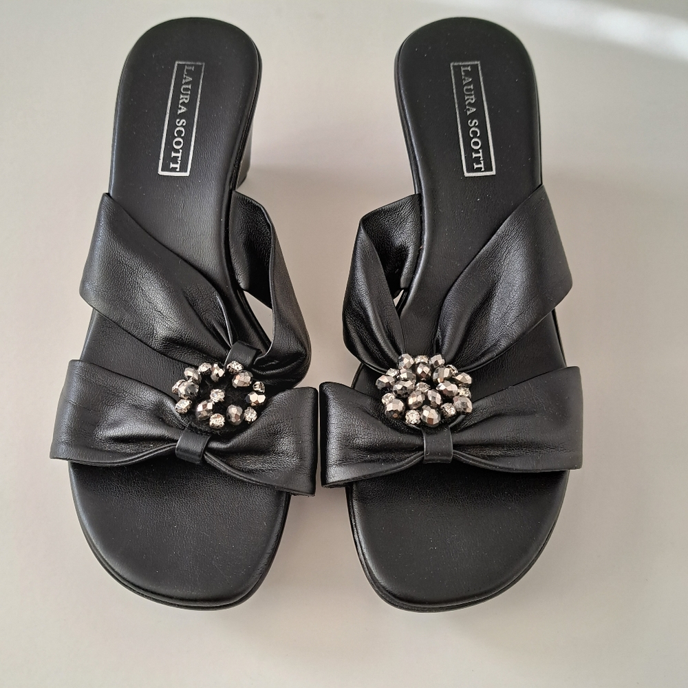 LAURA SCOTT Wedge Sandal Black Size 7.5